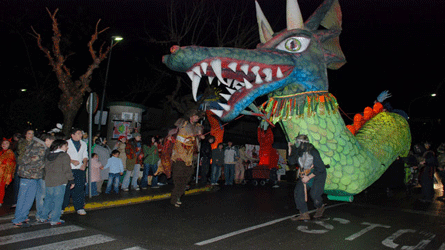 Serpent inflatable dragon